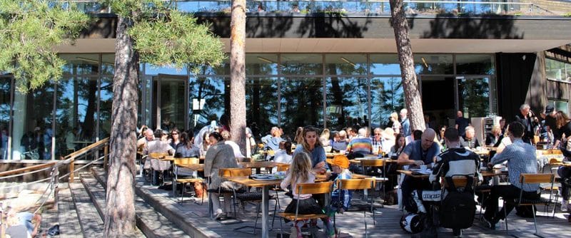 Bådan outdoor seating.