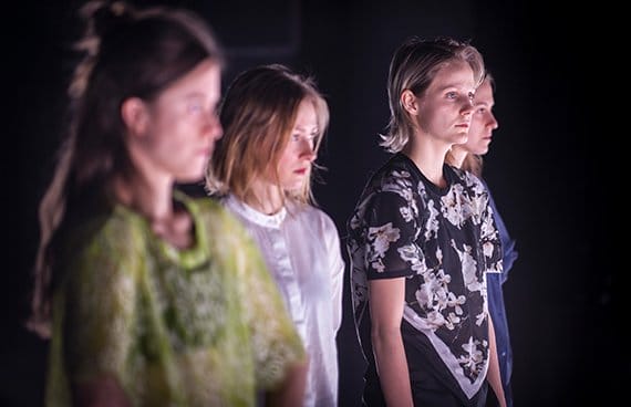 Ur dansföreställningen A Line_up