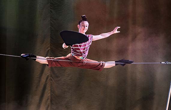 Bloom med Cirkus Cirkör