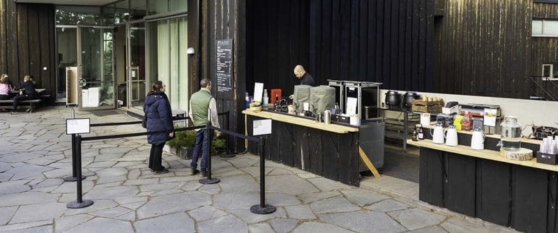 Foto av vårt utecafé under våren